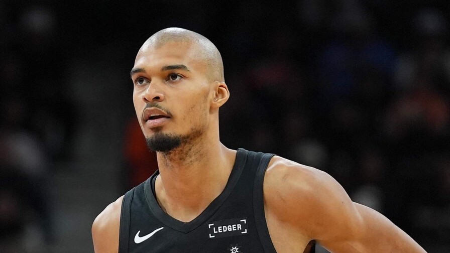 Wembanyama es autorizado a jugar con Spurs tras su conmoción cerebral