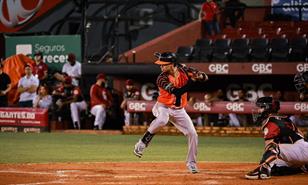 Toros resistieron y ganaron con susto ante Gigantes, pero todav&iacute;a depende del juego &Aacute;guilas Leones
