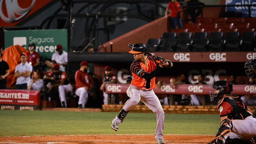 Toros resistieron y ganaron con susto ante Gigantes, pero todav&iacute;a depende del juego &Aacute;guilas Leones