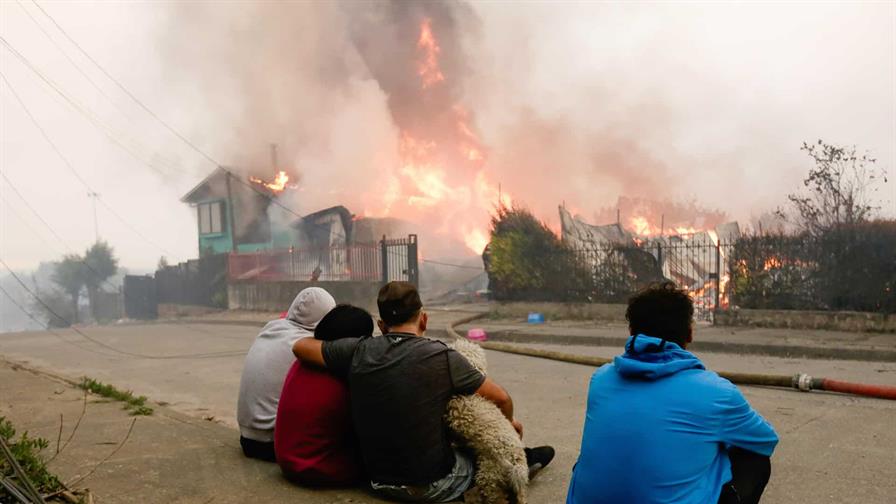 Trump env&iacute;a ayuda a Chile para colaborar en la extinci&oacute;n de incendios forestales del sur