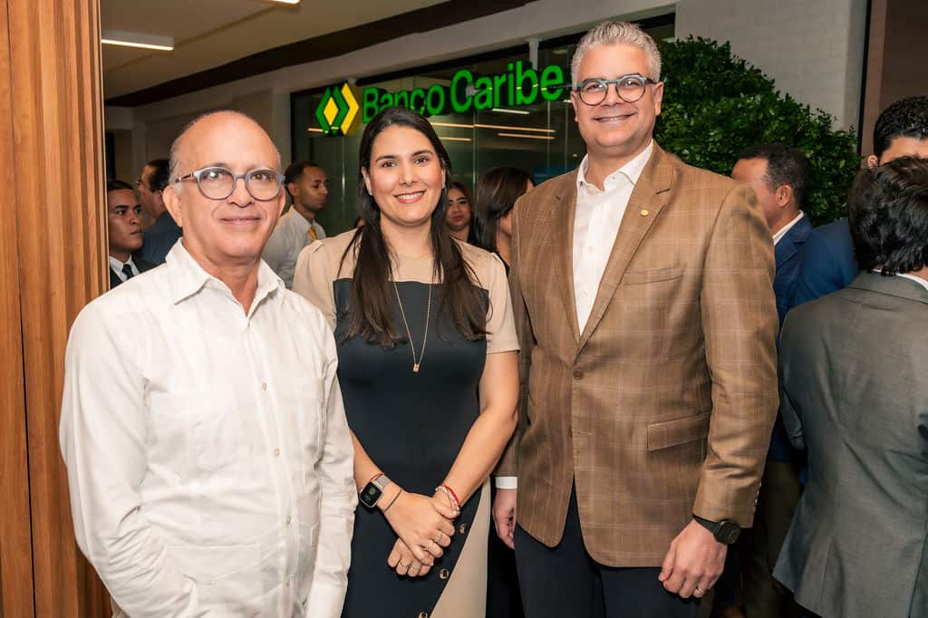 Fernando Puig, Massiel Hana y Francisco Gonz&aacute;lez.
