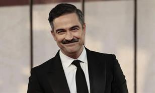 El actor mexicano Alfonso Herrera protagoniza la adaptaci&oacute;n de La casa de los esp&iacute;ritus