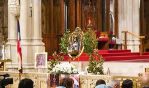 La devoci&oacute;n a la Virgen de la Altagracia une a la di&aacute;spora dominicana en Nueva York