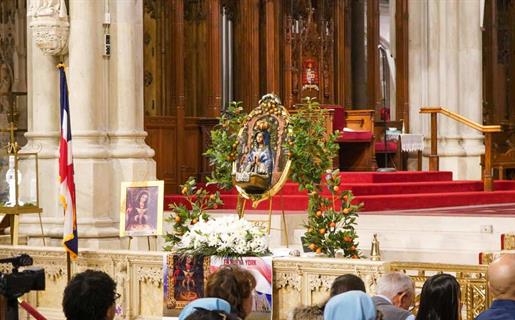 La devoci&oacute;n a la Virgen de la Altagracia une a la di&aacute;spora dominicana en Nueva York