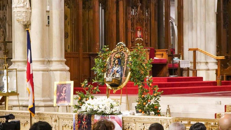 La devoci&oacute;n a la Virgen de la Altagracia une a la di&aacute;spora dominicana en Nueva York