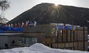 Organizadores de Davos cancelan la participaci&oacute;n del canciller iran&iacute; por considerarla inapropiada