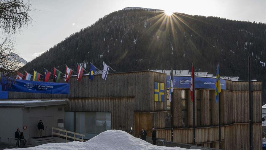 Organizadores de Davos cancelan la participaci&oacute;n del canciller iran&iacute; por considerarla inapropiada