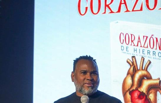 El pastor Dhelvin Carmona presenta en Atlanta su libro "Coraz&oacute;n de hierro" 