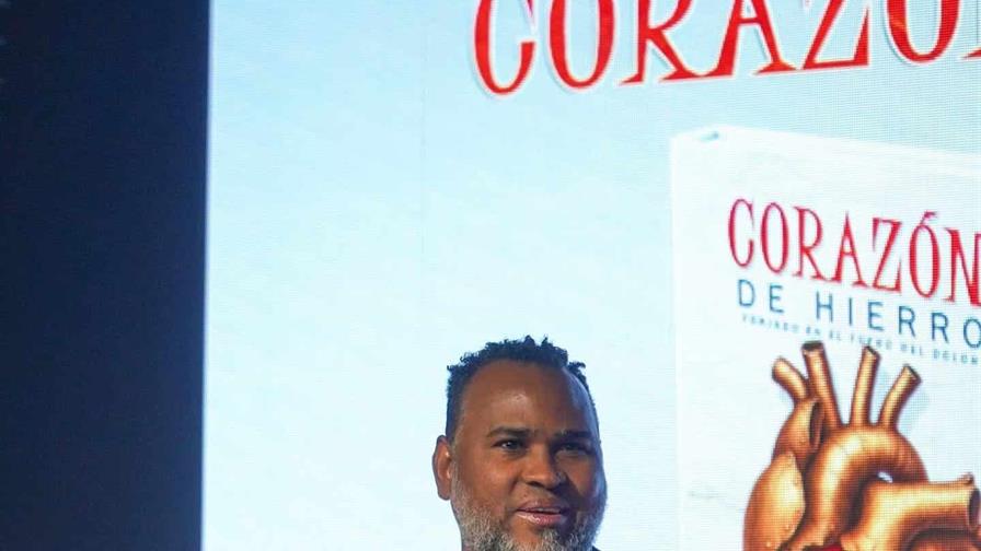 El pastor Dhelvin Carmona presenta en Atlanta su libro "Coraz&oacute;n de hierro" 