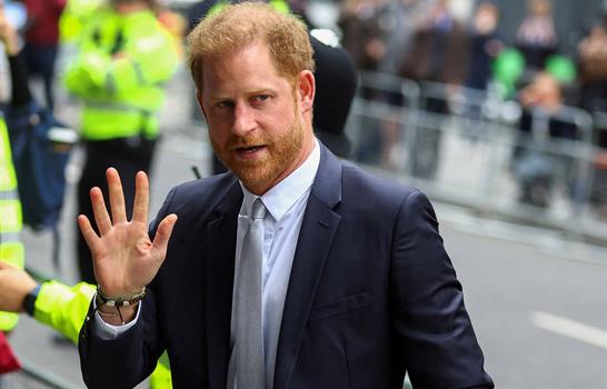 El pr&iacute;ncipe Harry acusa al Mail de obtenci&oacute;n ilegal de datos privados durante dos d&eacute;cadas