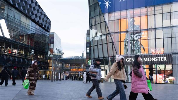 Tasa de natalidad en China marca récord negativo en 2025