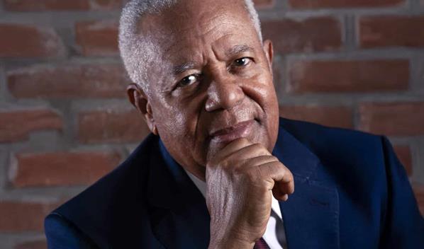 Osvaldo Santana presenta una nueva edici&oacute;n de "Pe&ntilde;a G&oacute;mez, sus or&iacute;genes"