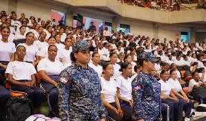 M&aacute;s de 1,000 mujeres ingresan como aspirantes a Escuela de Entrenamiento Policial