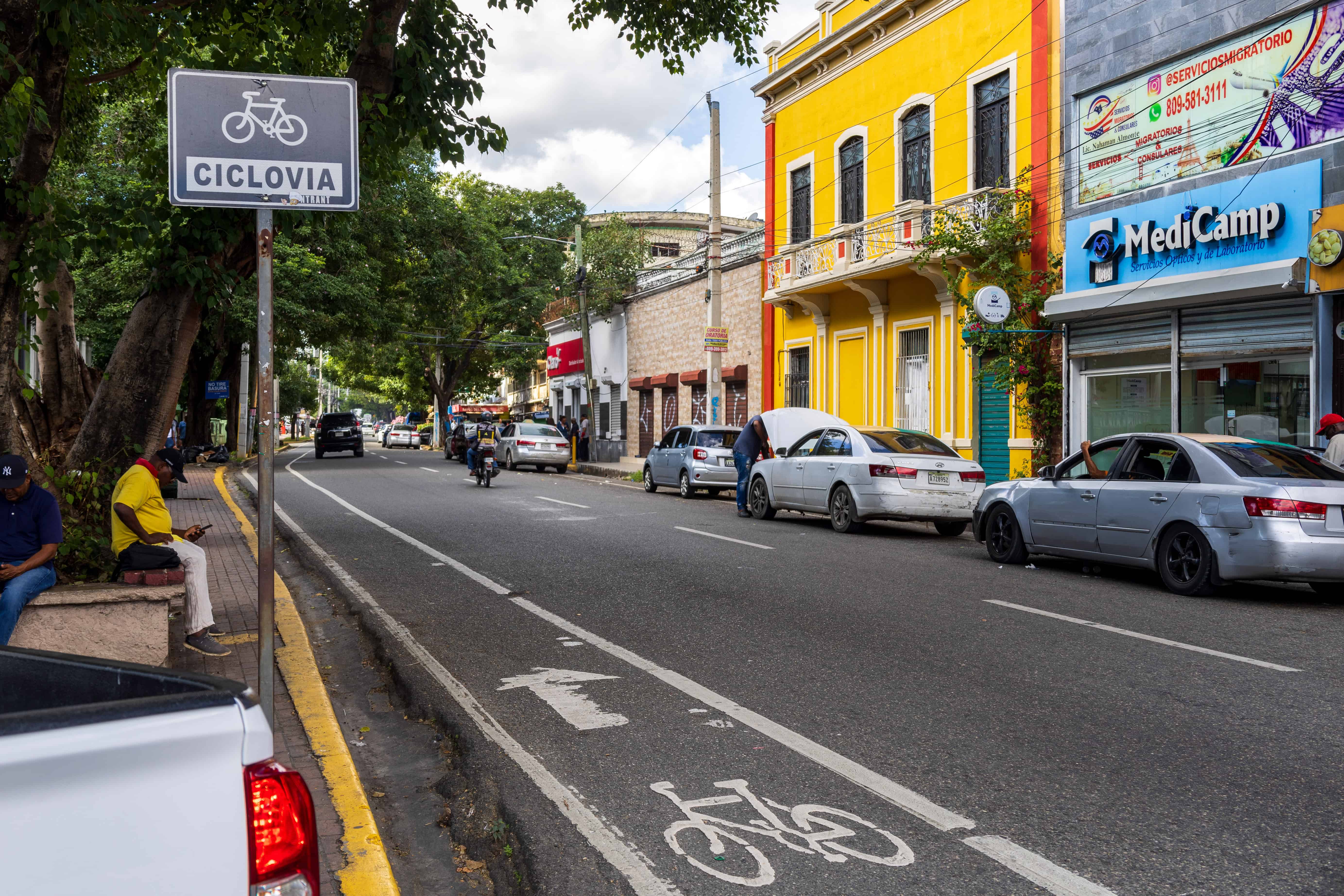Mucha gente no respeta las ciclov&iacute;as.