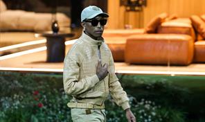 Pharrell Williams y su visi&oacute;n futurista deslumbran en el desfile de Louis Vuitton en Par&iacute;s