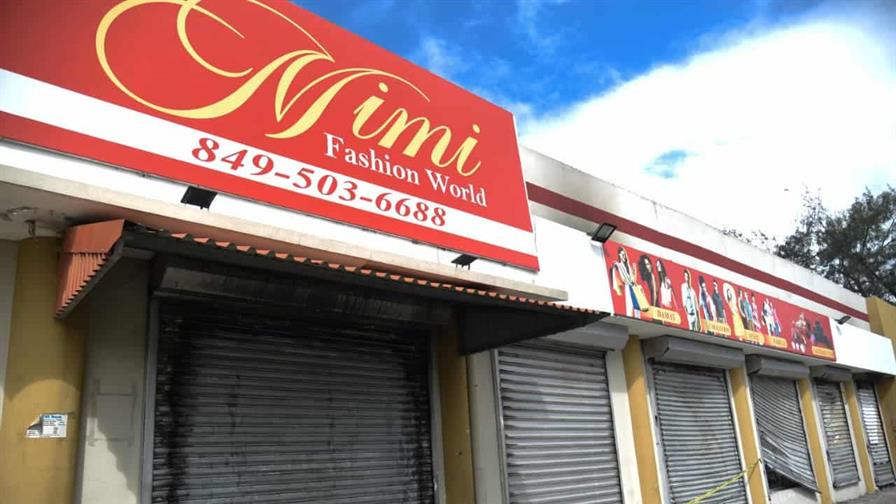 Incendio afecta nueve locales comerciales en Santiago