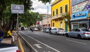 Entre tapones y la bicicleta: planes de ciclov&iacute;as que no despegan en Santo Domingo y Santiago