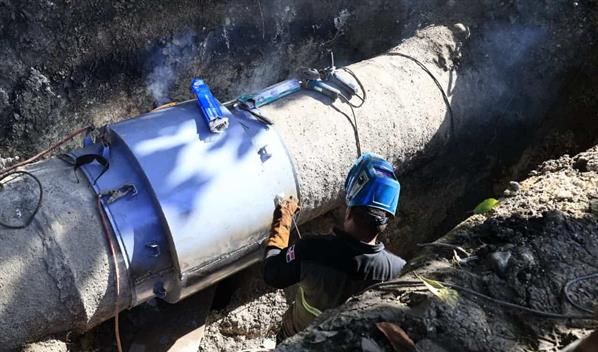 Perforaci&oacute;n en tuber&iacute;a provoca inundaci&oacute;n y severos da&ntilde;os en casa de ancianos