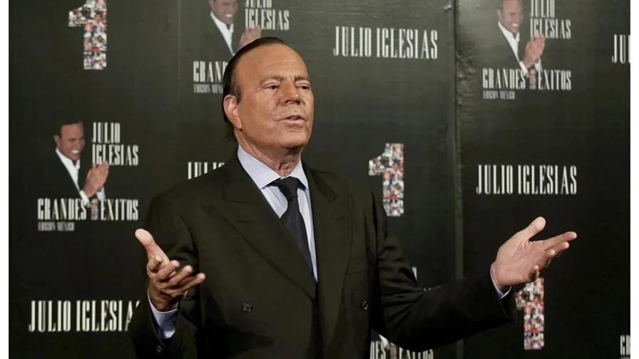 El caso Julio Iglesias podr&iacute;a llegar al Tribunal Constitucional tras decisi&oacute;n de la Fiscal&iacute;a