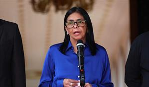 Delcy Rodr&iacute;guez considera vergonzoso que un venezolano agradezca el ataque de EE. UU.