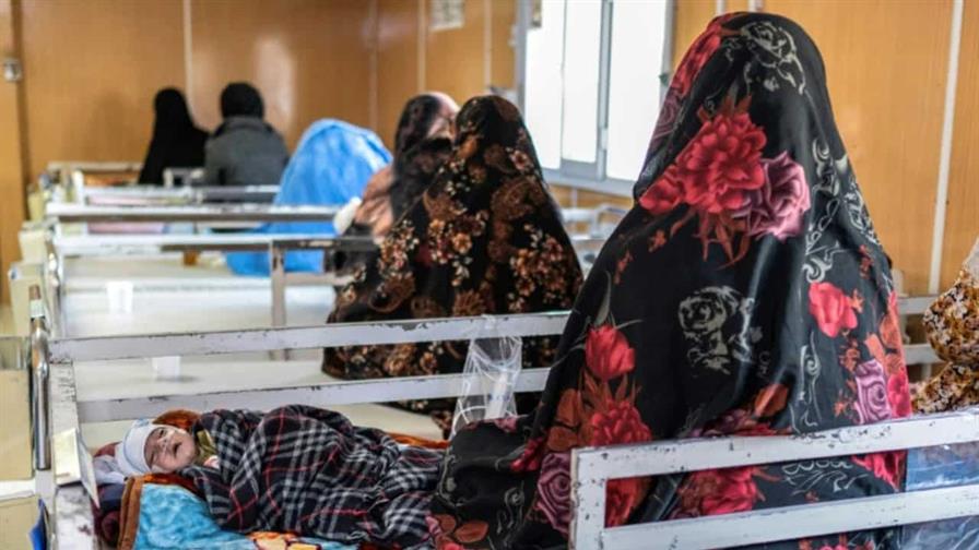 En Afganist&aacute;n, un hospital es la &uacute;ltima esperanza para madres de ni&ntilde;os con desnutrici&oacute;n
