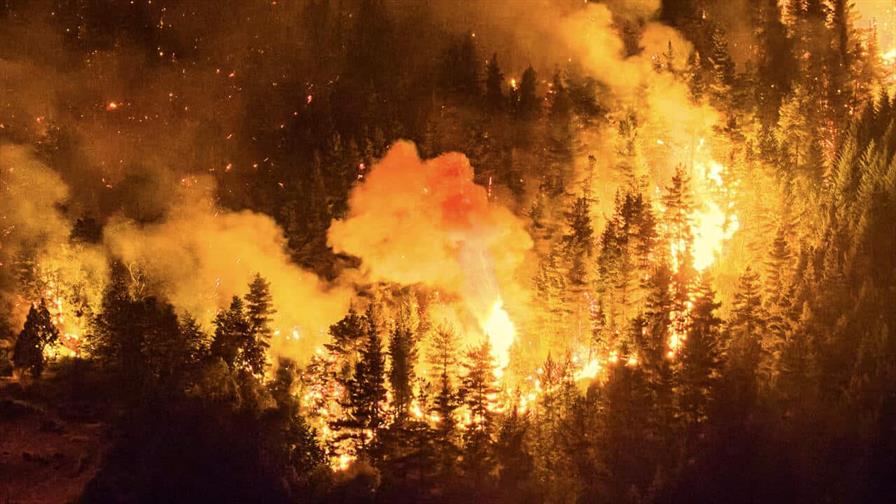 Los incendios en la Patagonia argentina se reavivan a causa de las altas temperaturas