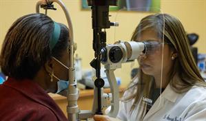 Accidentes de tr&aacute;nsito y ri&ntilde;as lideran las causas de traumas oculares en RD