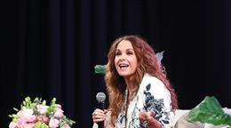 La mexicana Lucero celebra 46 a&ntilde;os en los escenarios con un viaje musical a sus inicios