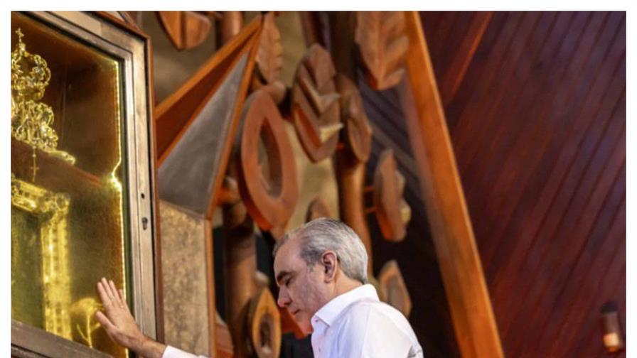 Luis Abinader eleva una oración por el futuro de RD en el Día de Nuestra Señora de la Altagracia Luis Abinader eleva una oración por el futuro de RD en el Día de Nuestra Señora de la Altagracia
