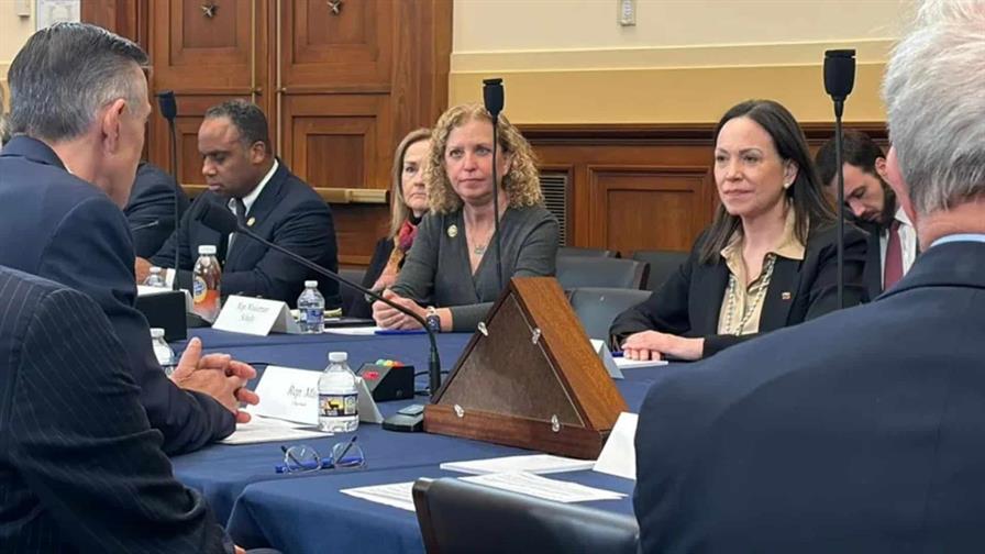 Mar&iacute;a Corina Machado dice que su principal objetivo ahora es regresar a Venezuela