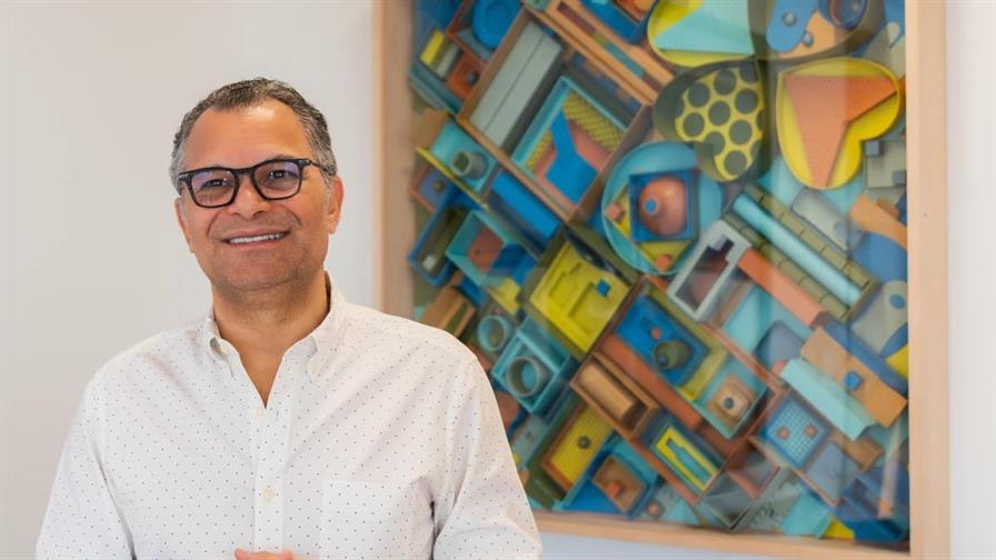 Presentan la exposici&oacute;n "El centro puede estar en todas partes" de Quisqueya Henr&iacute;quez en Fitur