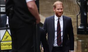 Pr&iacute;ncipe Enrique dice que normas de la monarqu&iacute;a le impidieron demandar antes a la prensa