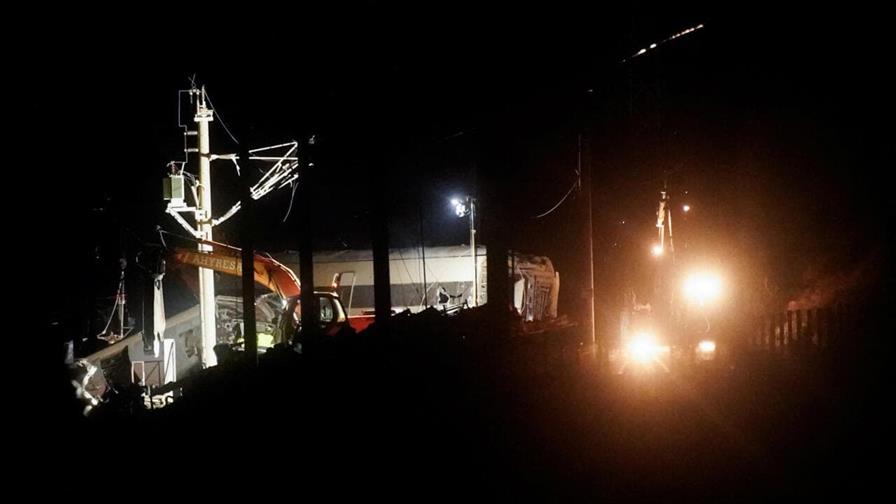 Un muerto, cuatro heridos graves y otros 33 afectados por accidente de tren en Barcelona