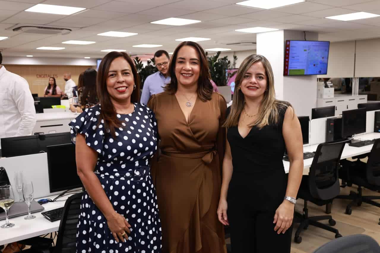Evelyn Soto, M&oacute;nica Rojas y Natacha Quiterio.