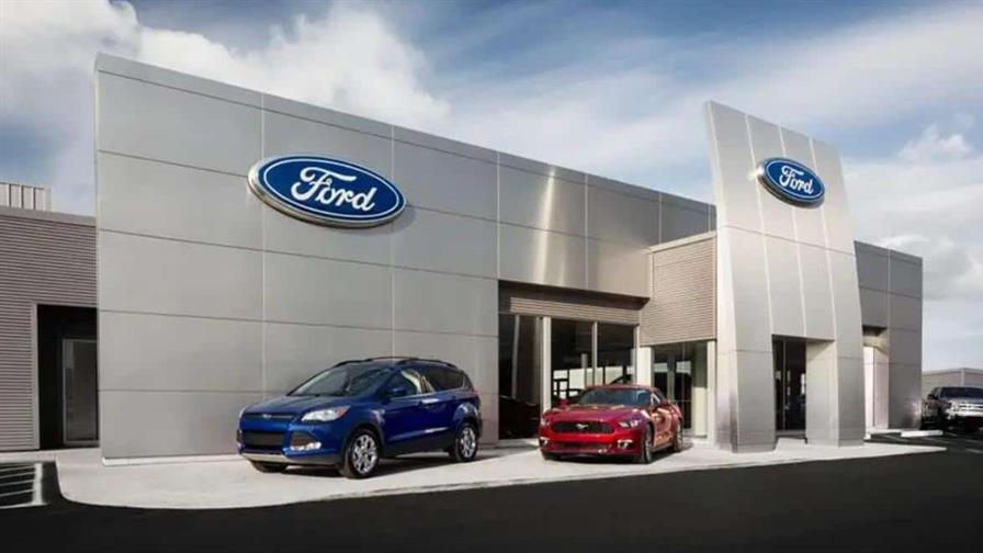 Ford retira 119,000 autos en EE. UU. por riesgo de incendio al usar el calentador del motor Ford retira 119,000 autos en EE. UU. por riesgo de incendio al usar el calentador del motor