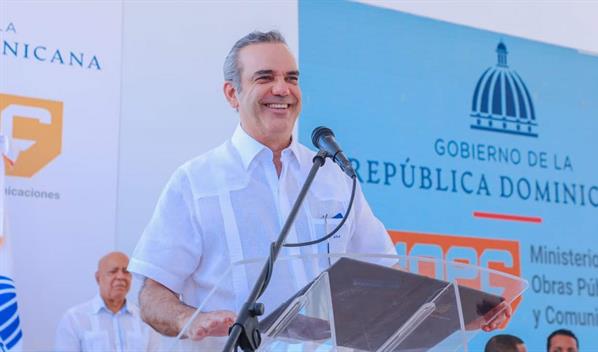 Abinader inaugura carreteras estrat&eacute;gicas en la sierra de Santiago con inversi&oacute;n superior a RD$453 millones