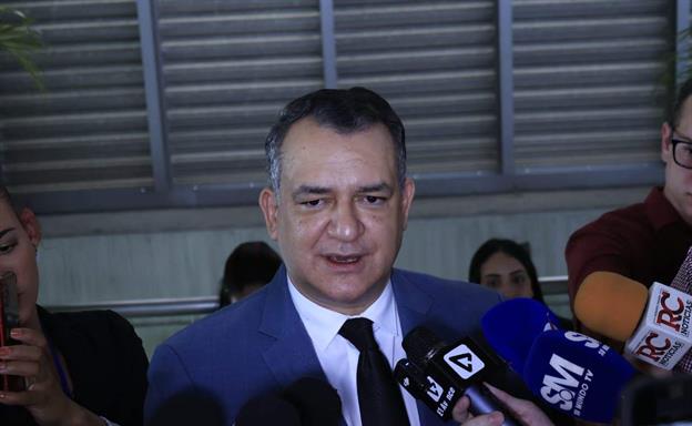 JCE tras suspender prohibici&oacute;n encuestas: "La Junta no se arrodilla ni para pedir matrimonio"