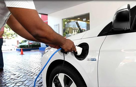 Importaci&oacute;n de veh&iacute;culos h&iacute;bridos crece casi un 55 % durante el 2025