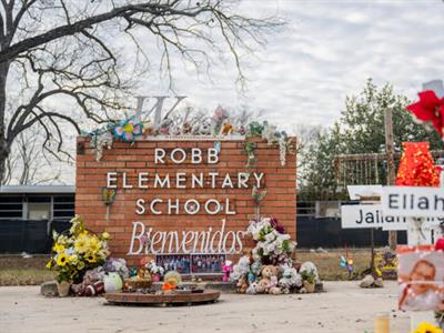 Veredicto de no culpable para expolicía Uvalde Texas tras masacre