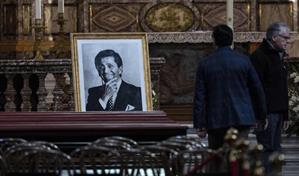 La moda, el cine y sus musas lloran al gran Valentino en su &uacute;ltimo adi&oacute;s en Roma