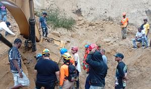 Una persona desaparecida tras derrumbe en mina de materiales en Nigua