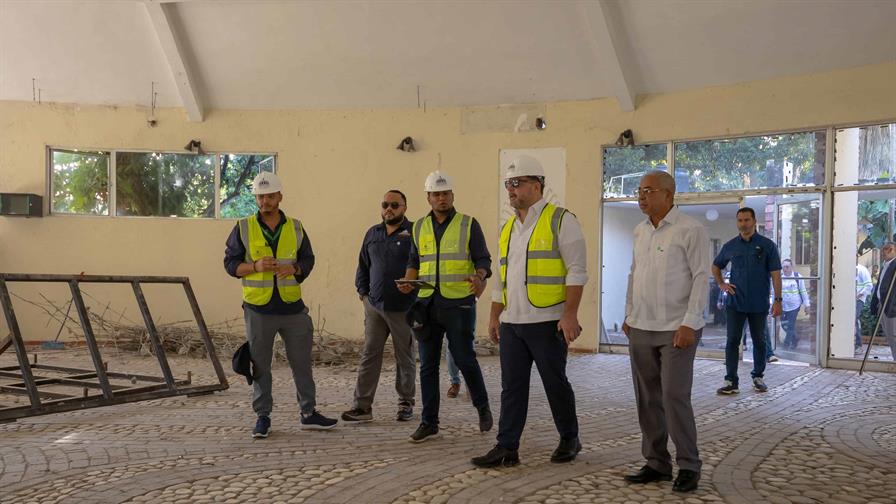 Medio Ambiente supervisa trabajos de remozamiento en Jardín Botánico Nacional Medio Ambiente supervisa trabajos de remozamiento en Jardín Botánico Nacional