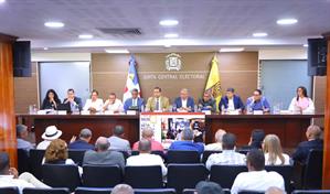 JCE socializa con partidos pol&iacute;ticos el nuevo proceso de cedulaci&oacute;n