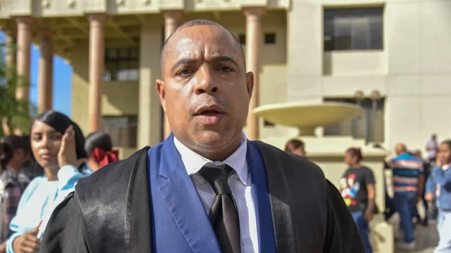 Modifican prisi&oacute;n preventiva a acusados de da&ntilde;ar cuartel policial en Santiago