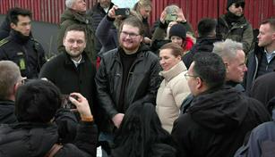 La primera ministra danesa visita Groenlandia tras el giro de Trump