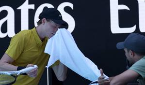 Fuerte ola de calor provoca la interrupci&oacute;n de los partidos en el Abierto de Australia