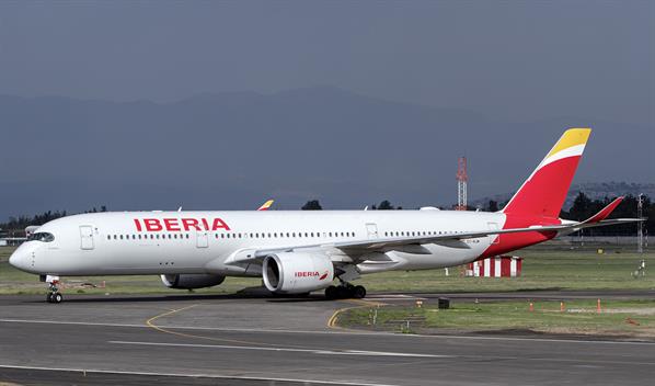 RD y aerol&iacute;nea Iberia acuerdan reforzar vuelos tras suspensi&oacute;n de contrato por mal servicio