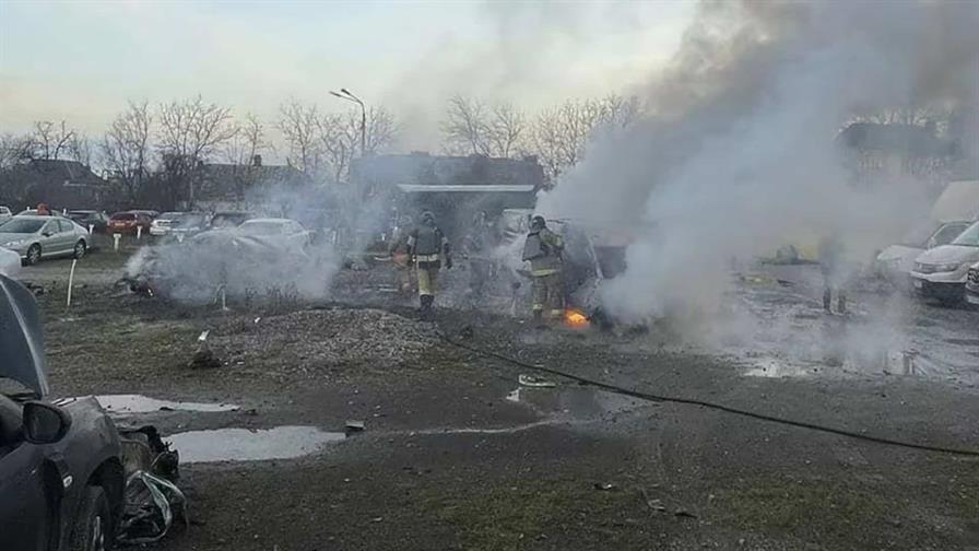 Ataques rusos dejan 15 heridos en Ucrania mientras sostienen di&aacute;logos en Abu Dabi