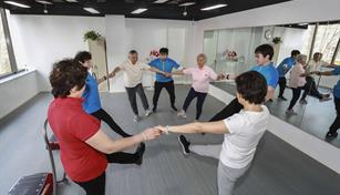 El envejecimiento fuerza a China a reorganizar cuidados, sanidad y mercado laboral