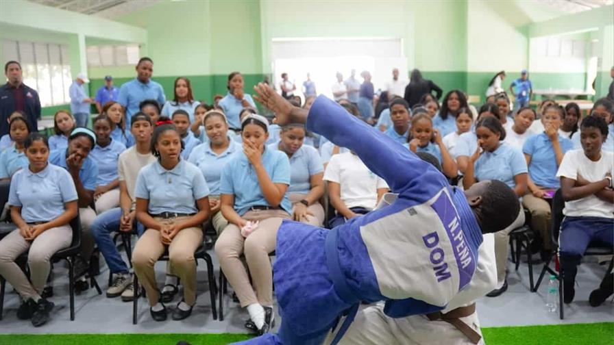 Inefi impulsa el desarrollo del Sur con remozamiento de canchas y programas deportivos